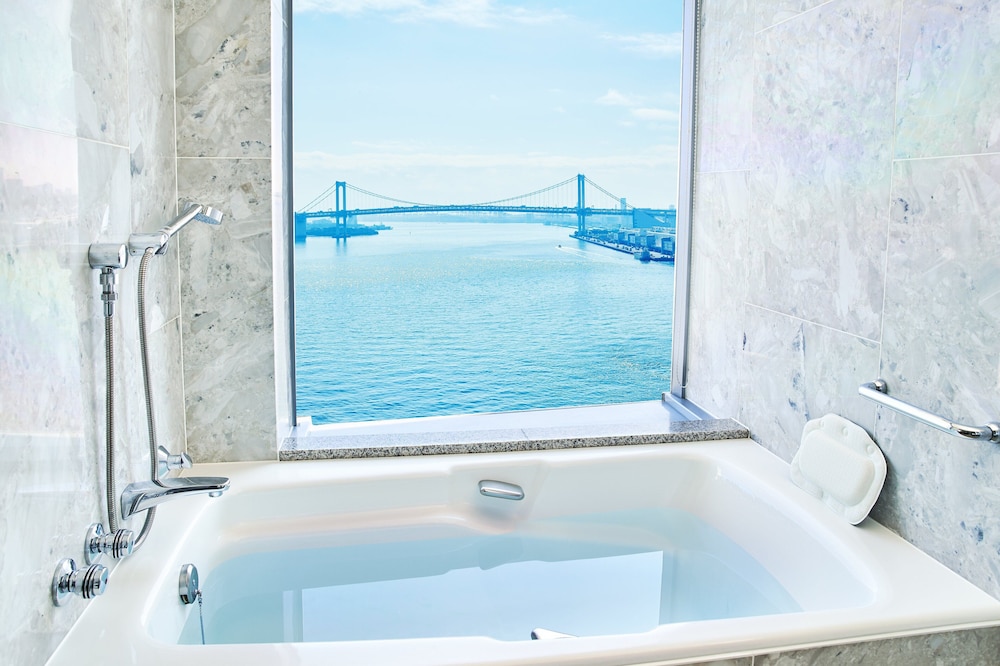 Premium Room, 1 King Bed, Bay View