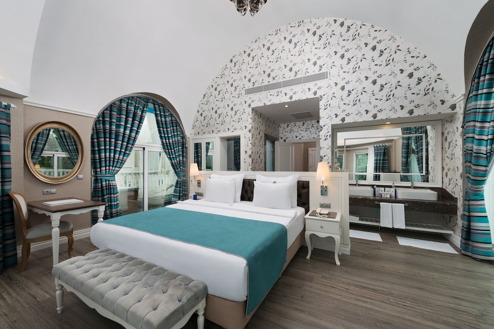 Platinum Villa Suite