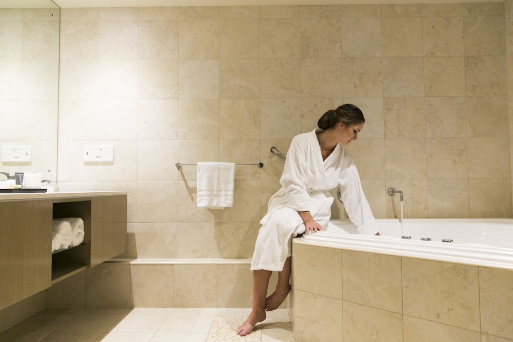 Premier Suite - Photo 5