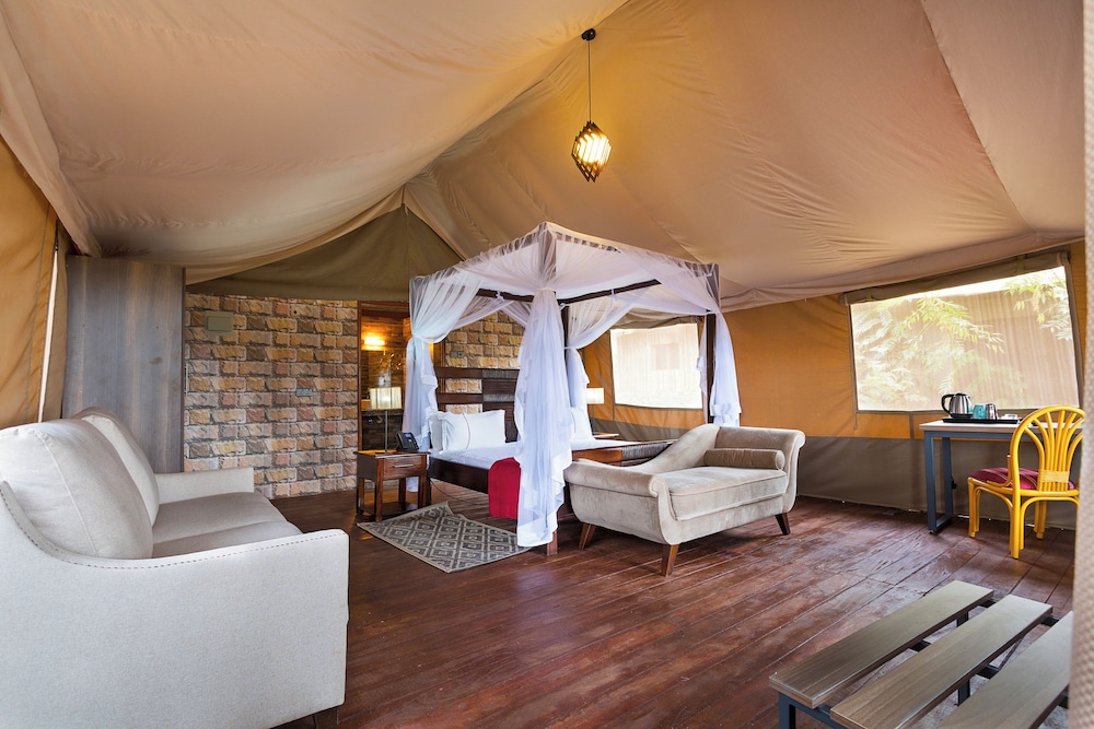 Executive Tent, River View