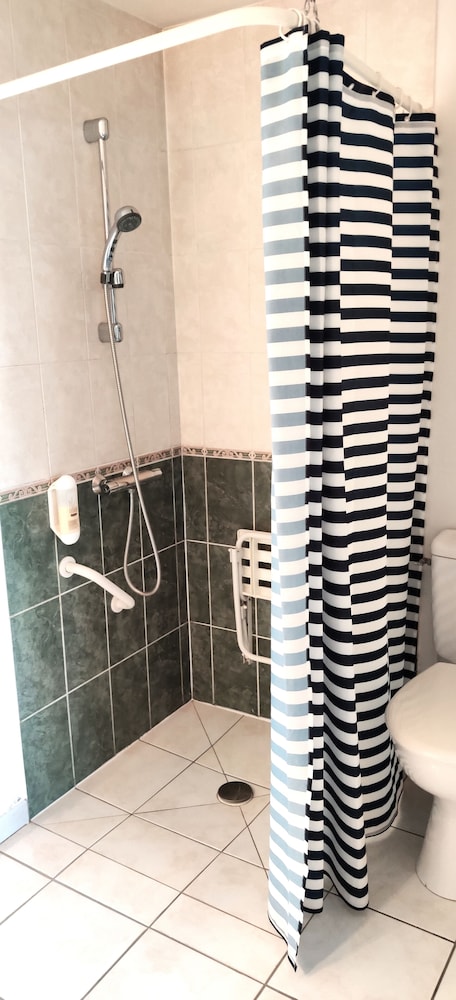 Standard Double Room, Accessible photo 2
