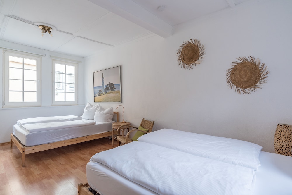 Quadruple Room, Shared Bathroom (Zimmer 4) photo 1