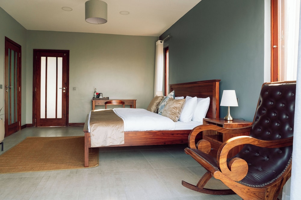 Deluxe Double Room, Balcony, Mountain View