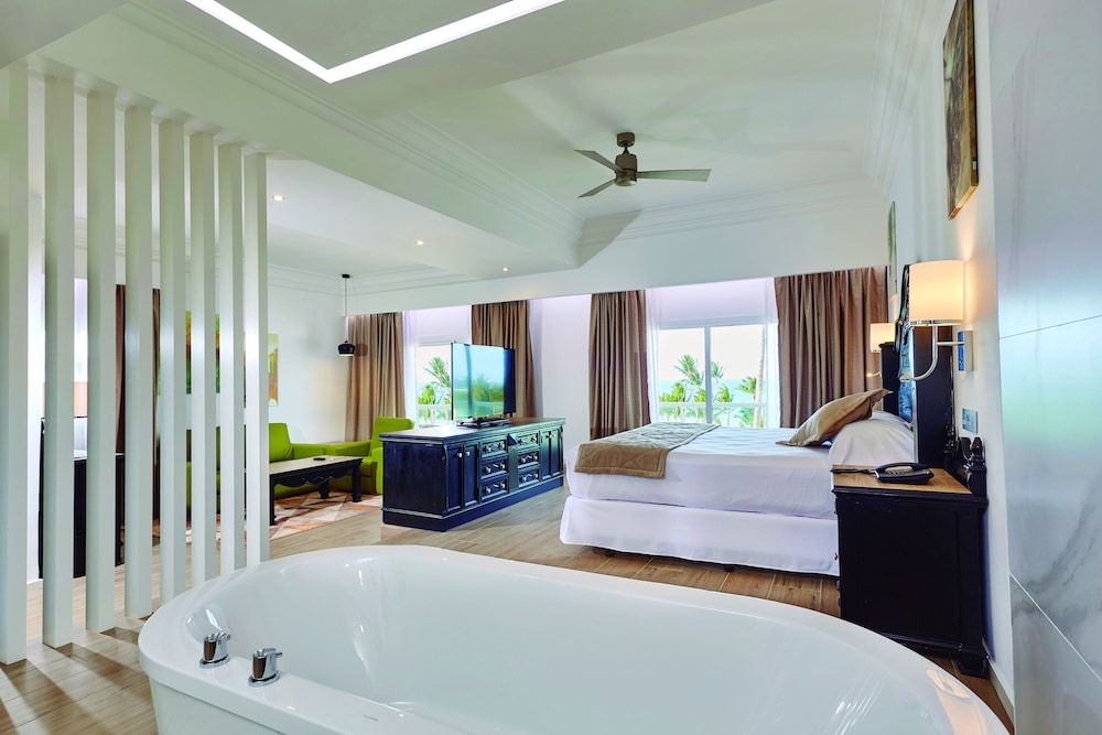 Suite (E) photo 2