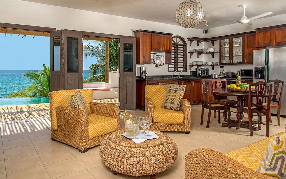 Villa, 4 Bedrooms, Ocean View photo 2
