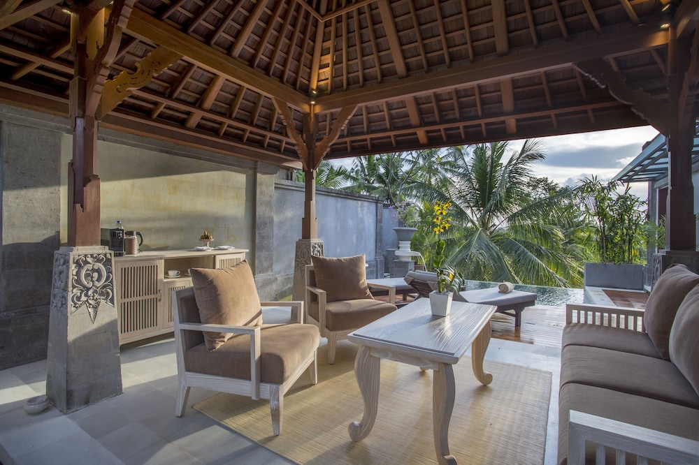 1-Bedroom Sky Infinity Pool Villa