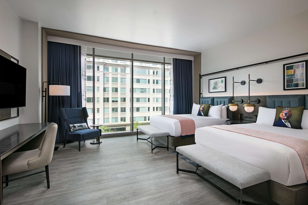 Premier Room, 2 Queen Beds, City View (Deluxe) - Photo 2