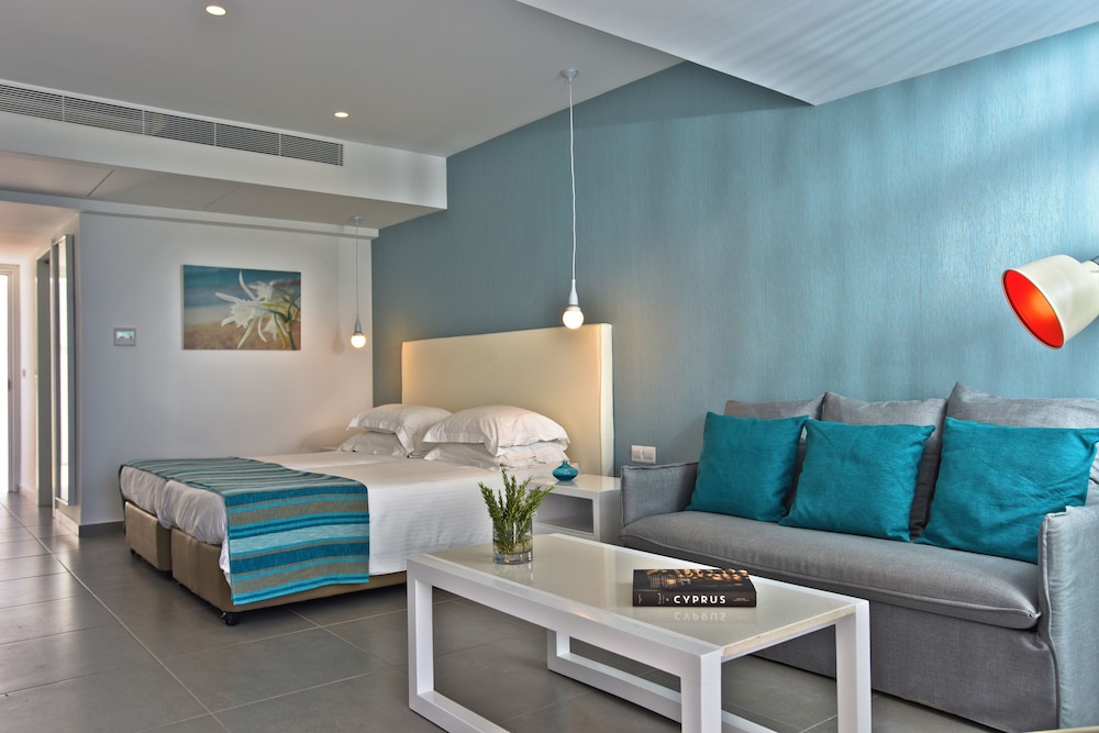 Suite, Beach View (Bungalow) - Photo 6