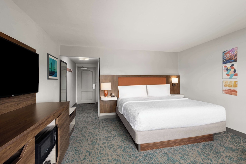 Standard Room, 1 King Bed