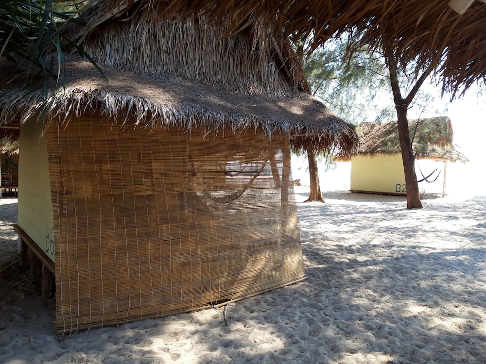Classic Bungalow, Beach View photo 1