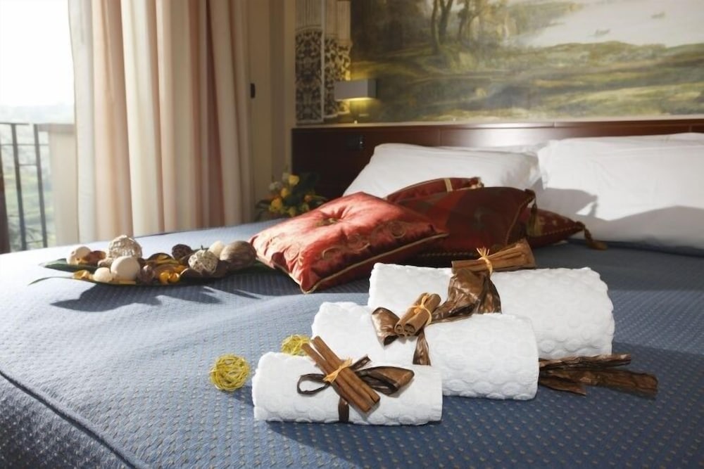 Double or Twin Room photo 2