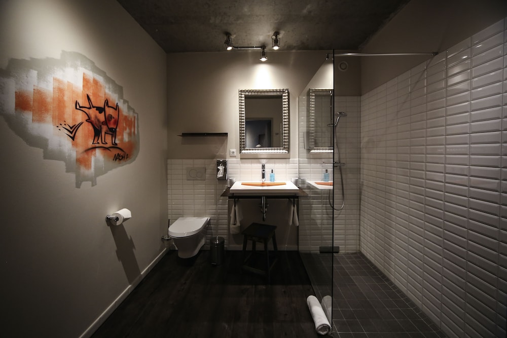 Double Room - Photo 6
