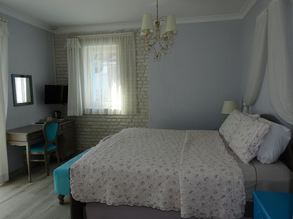 Double Room, Jetted Tub, Garden Area