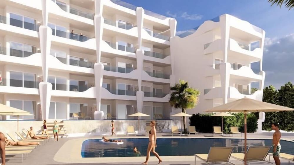 Suite, 2 Bedrooms, Poolside (3 + 1 Child free)