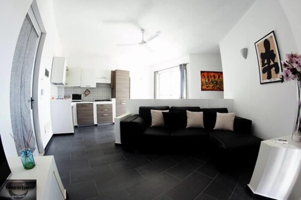 Suite, 1 Bedroom, Non Smoking, Partial Ocean View