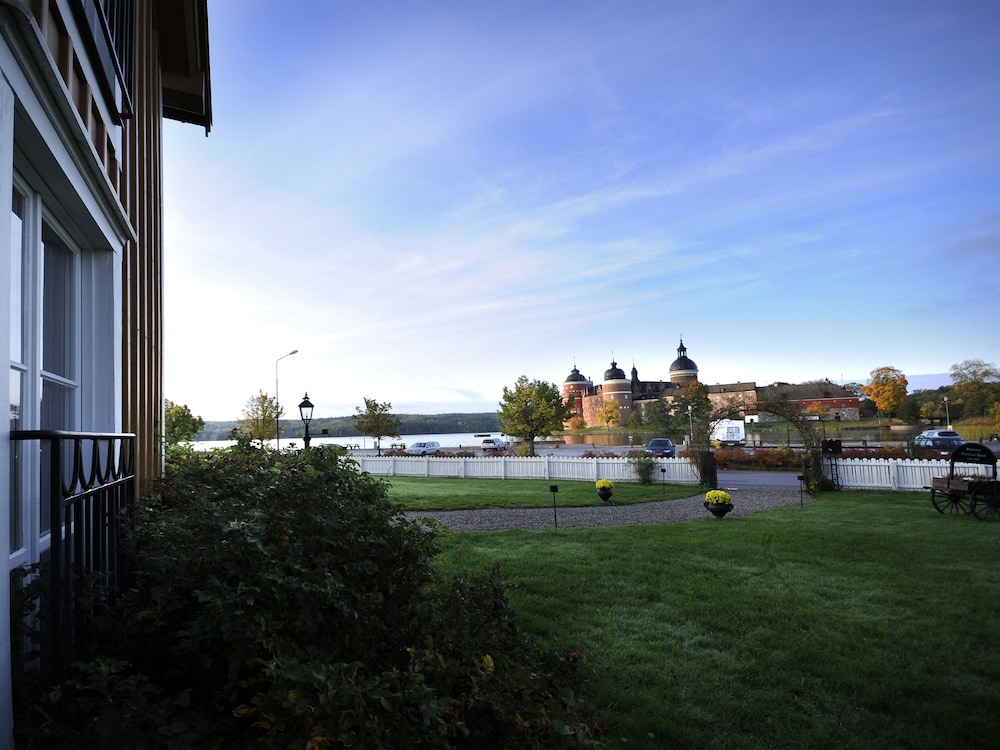 Romantic Double Room, 1 Double Bed, Lake View photo 3