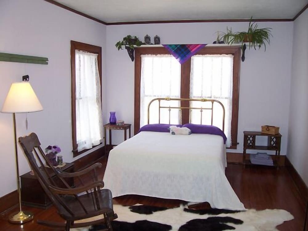 Lavender Room photo 1