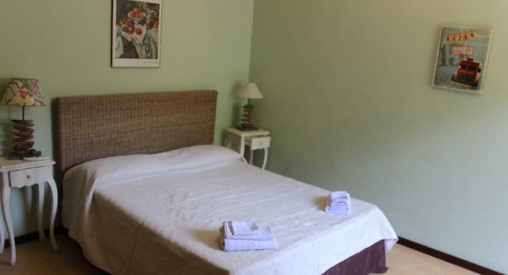 Double Room, 1 Queen Bed photo 1