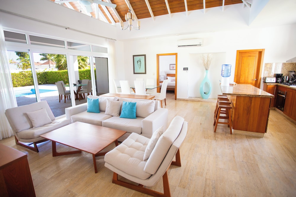 3 bedroom deluxe villa photo 2