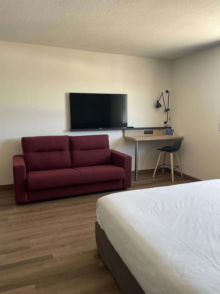 Superior Room, 1 Double Bed with Sofa bed - Photo 7