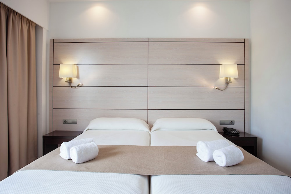 Double Room, Balcony - Photo 2