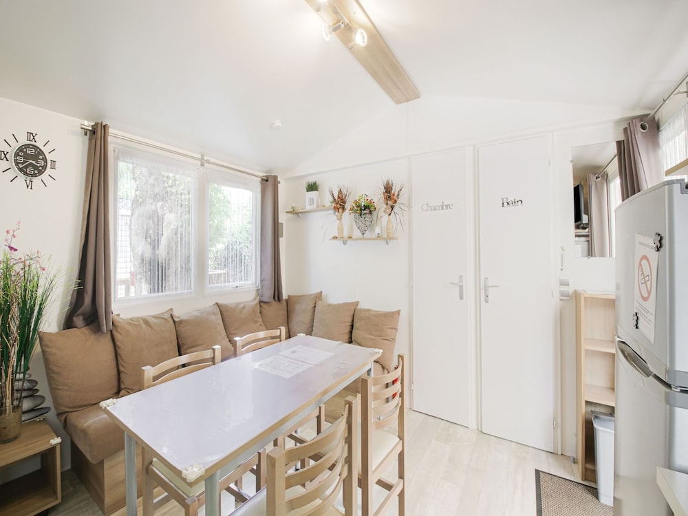 Classic Chalet, 3 Bedrooms photo 2