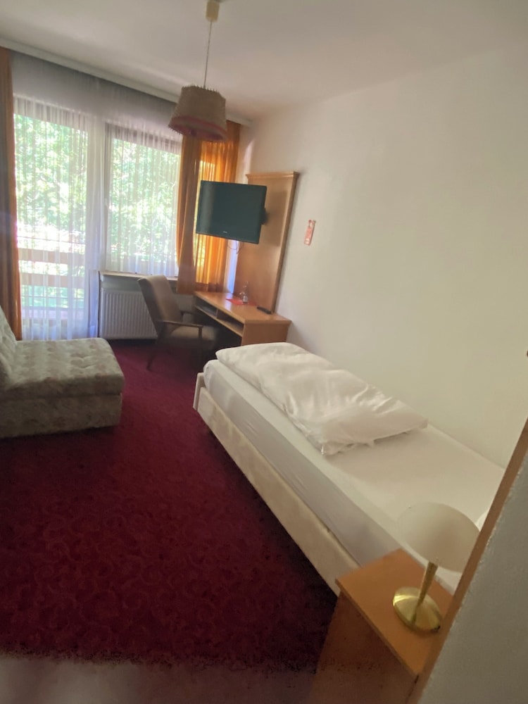 Economy Single Room