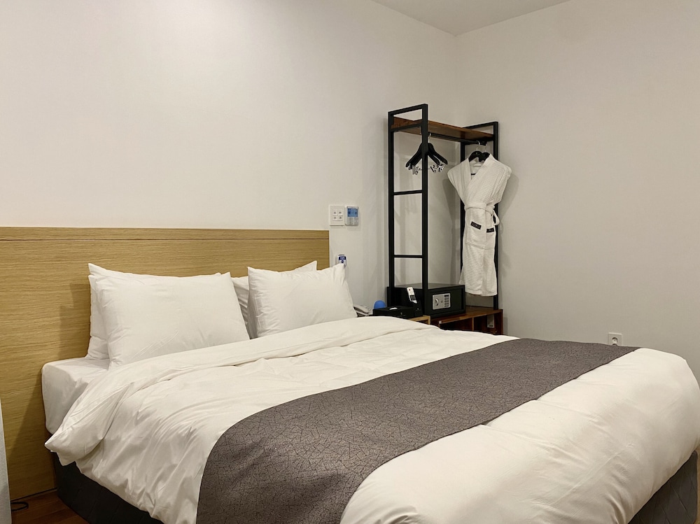Standard Double Room, Accessible, Ground Floor photo 1