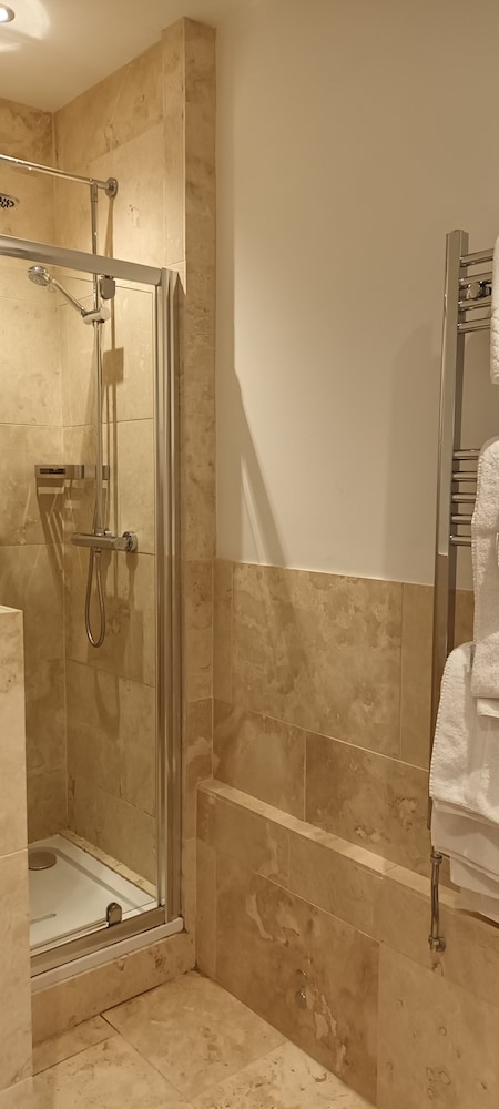 Standard Double Room - Photo 9