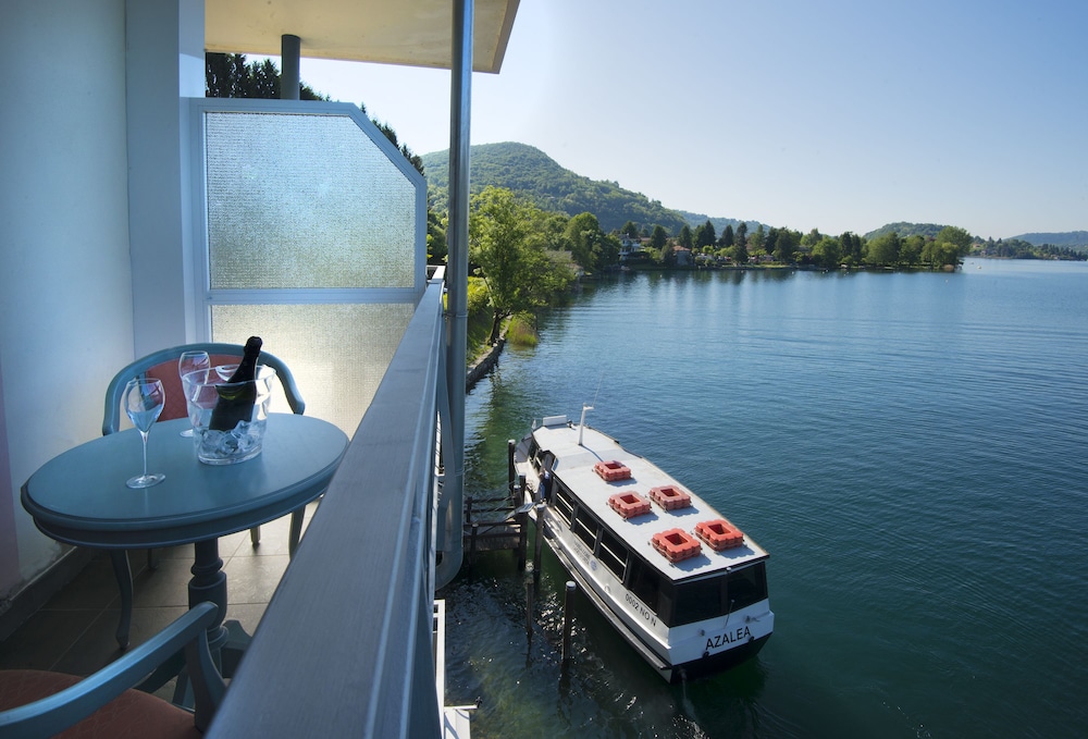 Deluxe Double Room, Lake View photo 2
