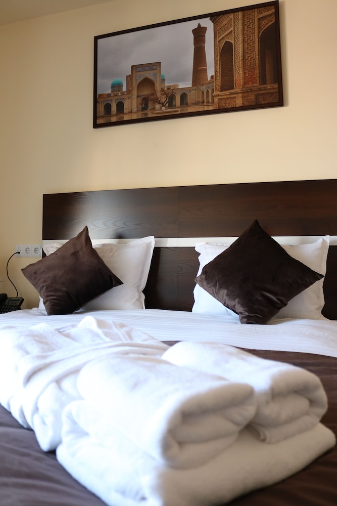 Standard Double Room, 1 King Bed - Photo 2