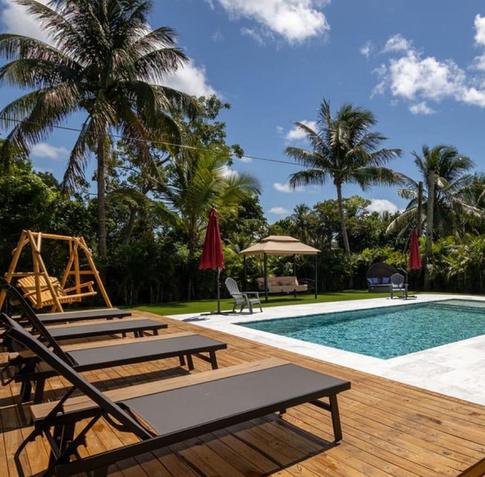 Fresh Luxe Villa w Heated Pool Grill Chill Spots, Billede 36