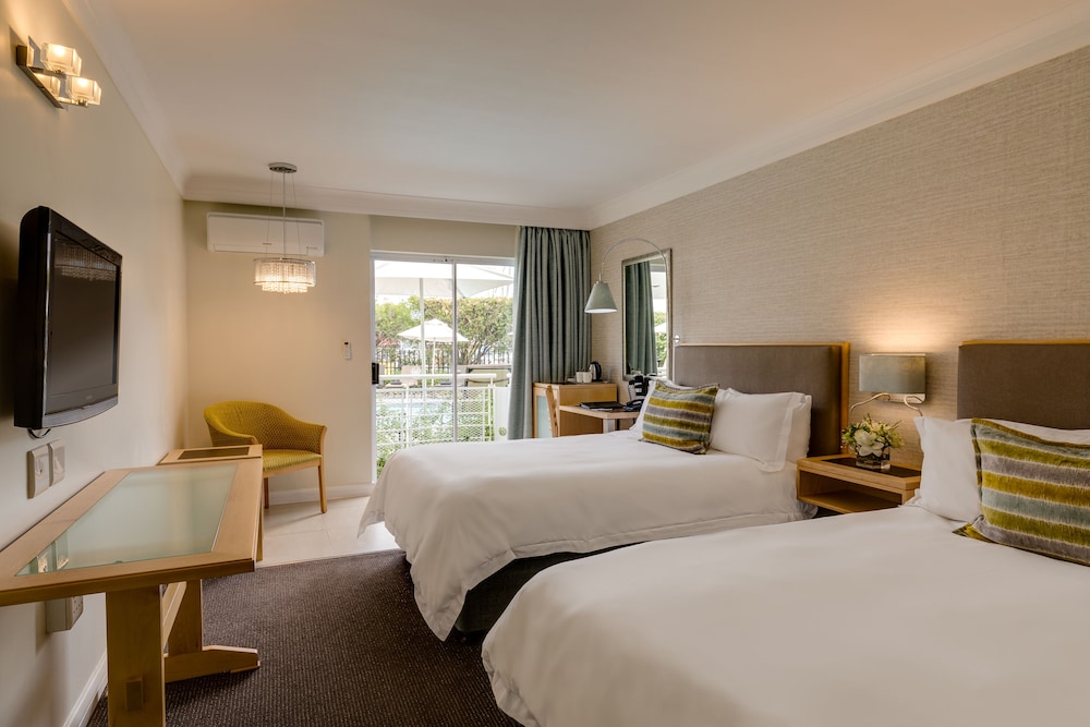 Family Room, 2 Double Beds, Lagoon View - Photo 4
