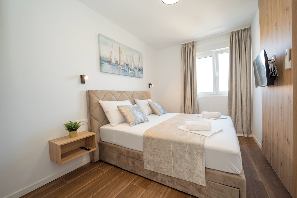 Deluxe Apartment, 2 Bedrooms, Balcony