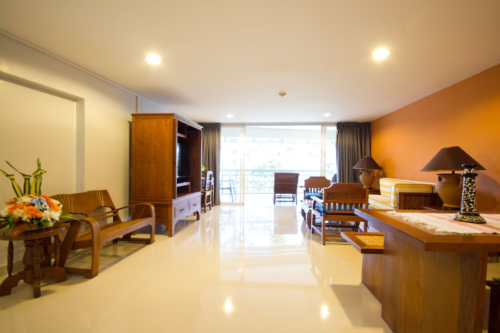 Charm Suite - Photo 3