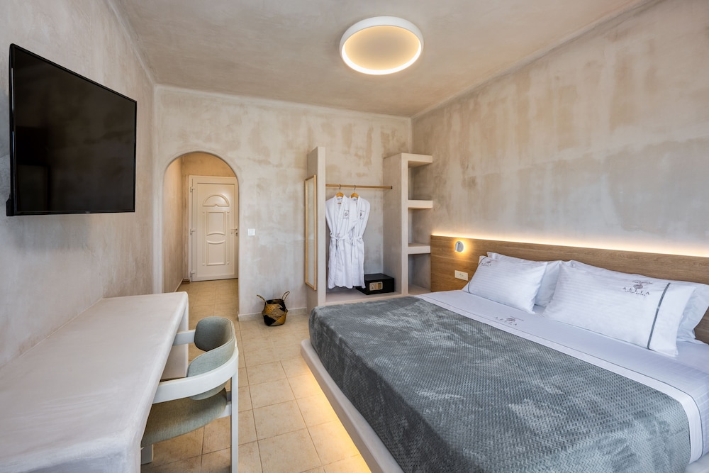 Junior Suite, Pool View - Photo 5