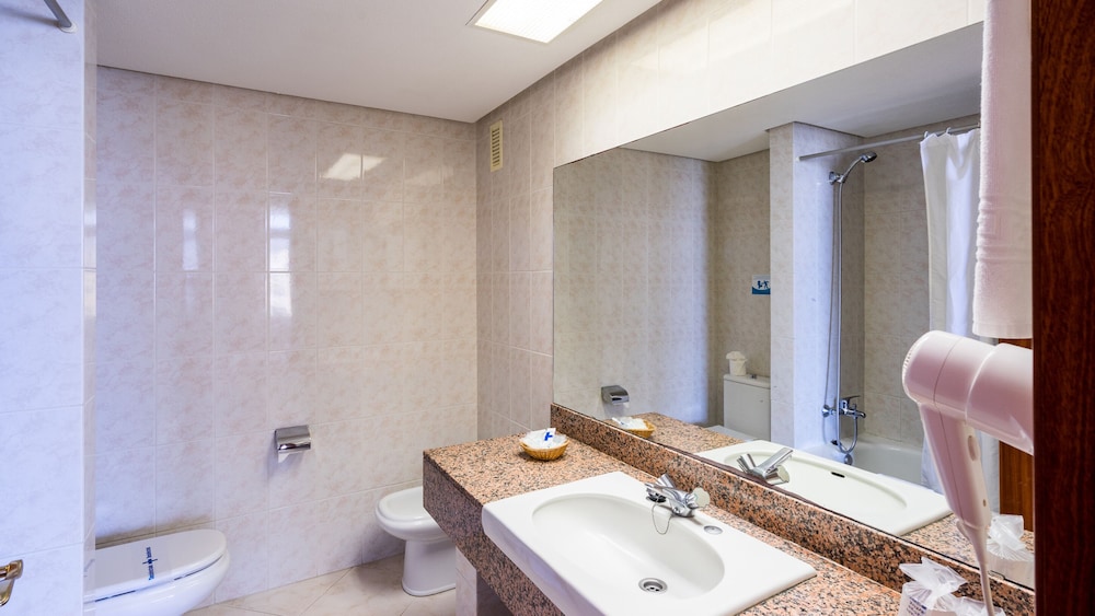 Superior Double Room (3 Adults + 1 Child) photo 3