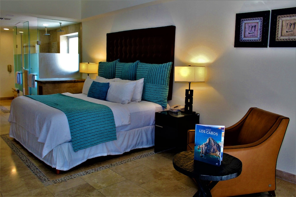 Executive Suite, 2 Bedrooms - Photo 3