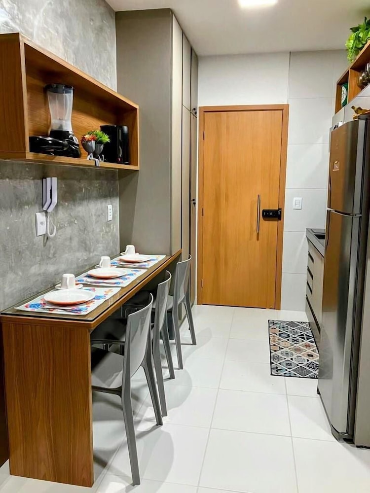 Apartment photo 2
