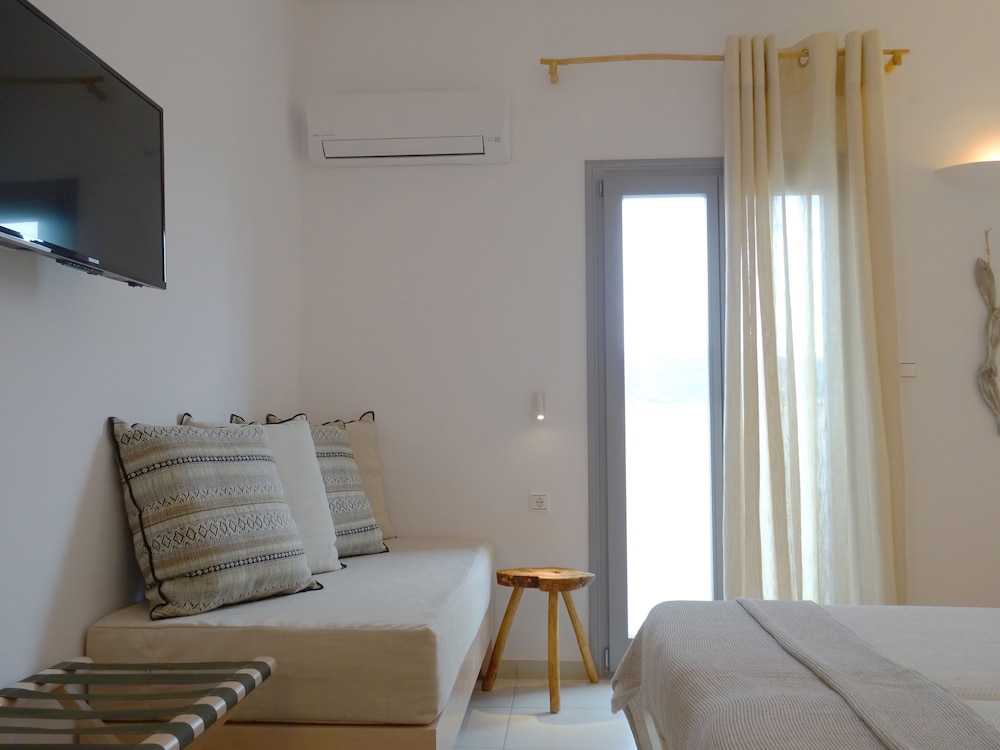 Standard Triple Room, Garden View photo 1