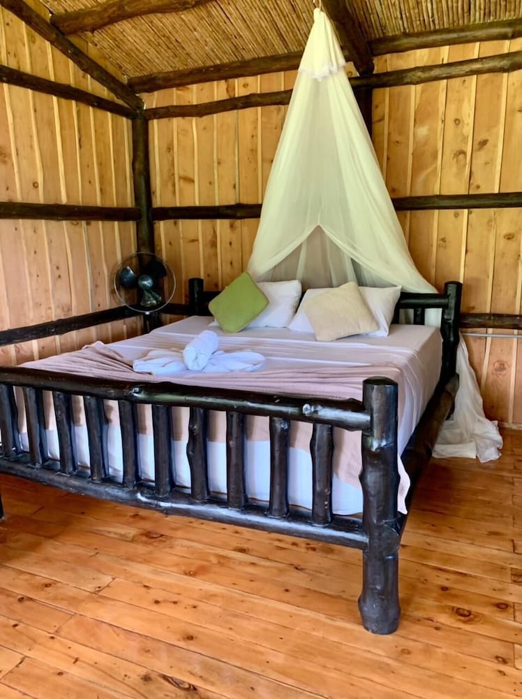 Romantic Cabin, 1 Bedroom, Pool Access, Mountain View