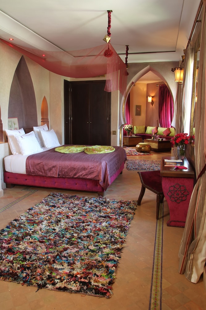 Romantic Double Room, 1 Double Bed, Pool Access, Garden Area photo 3