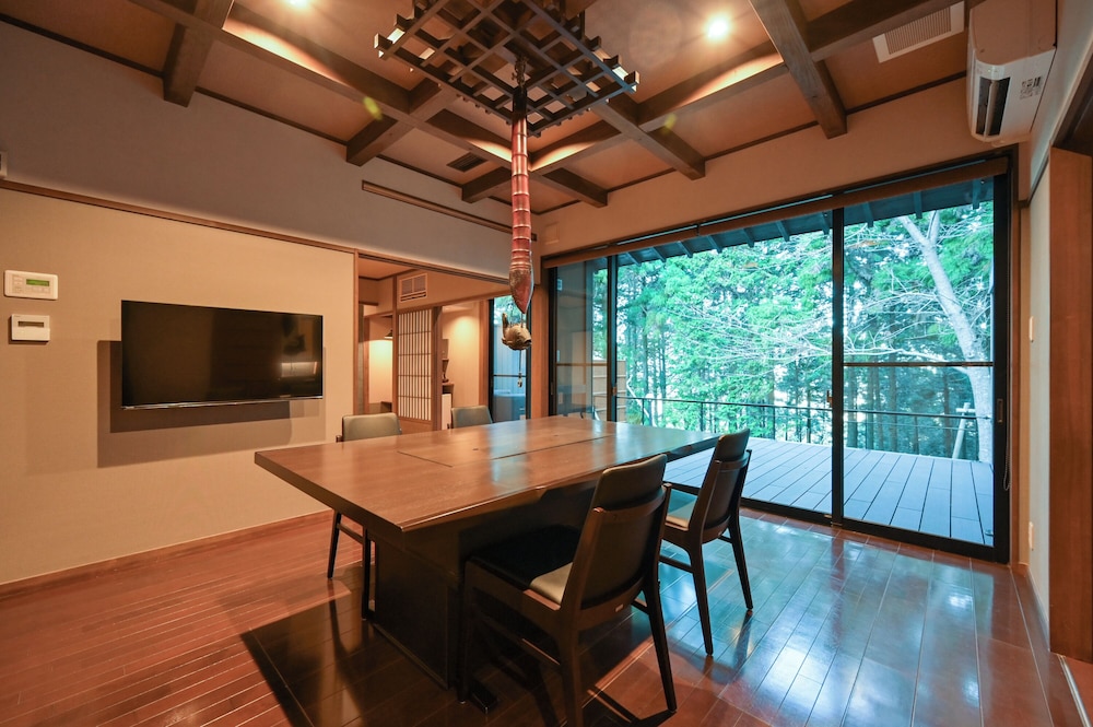 Irori Japanese Western Style Room Smoking