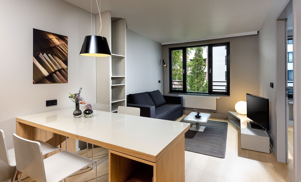 Apartment, 1 Bedroom - Photo 1