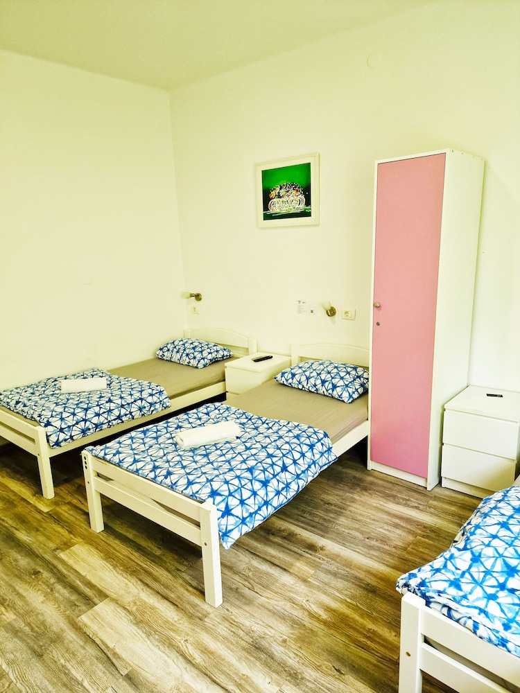 Triple Room, Non Smoking, Private Bathroom - Photo 11