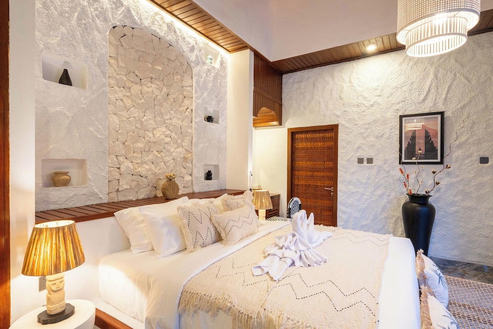 Deluxe Executive Room with Pool View
