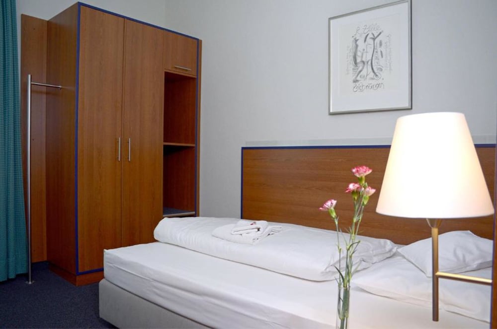 Single Room photo 2