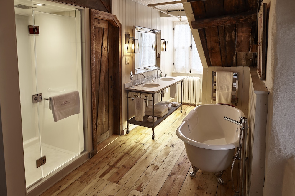 Suite - Photo 4