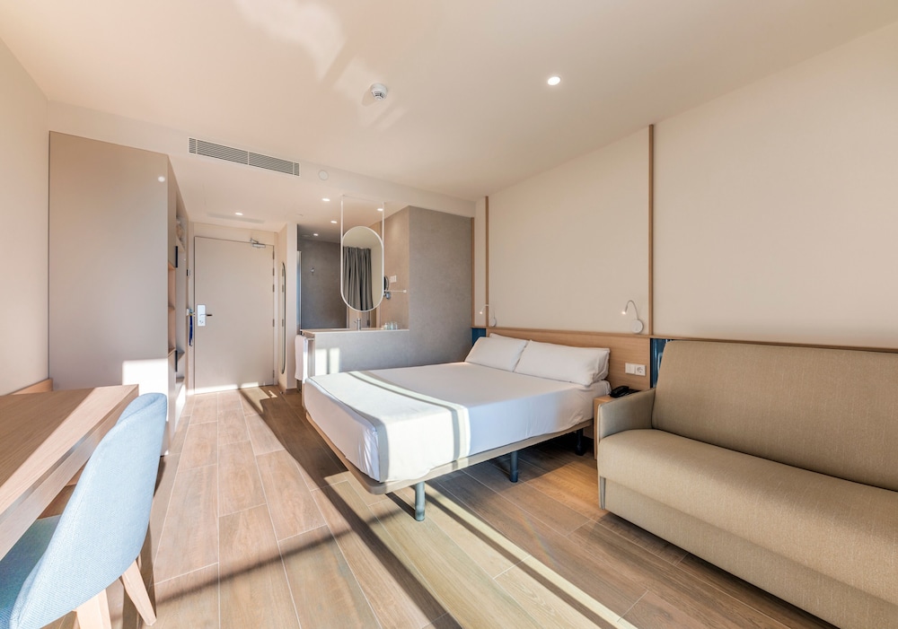 Triple Room, Terrace (1 Adult) - Photo 2