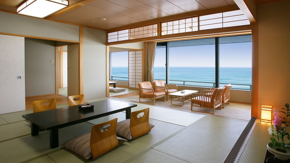[Ocean View] Traditional Room with 2 Rooms, Non Smoking - Photo 1